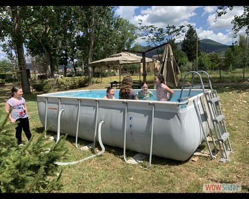 Tutti in piscina