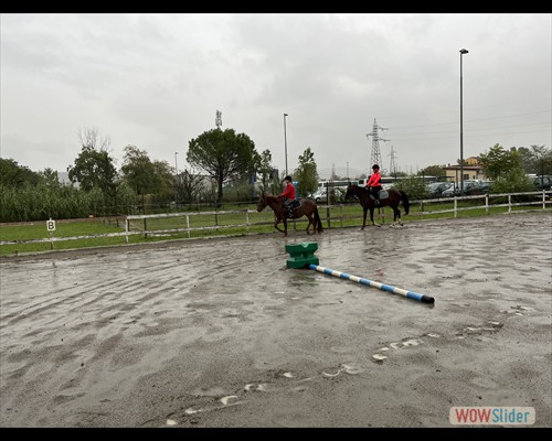 Emma e Petra sotto l'acqua